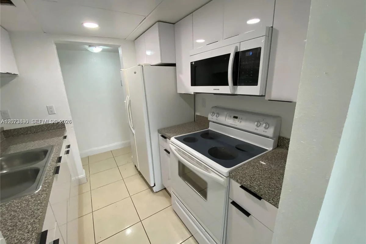 8365 SW 152nd Ave #C-416, Miami: photo 1 of 18
