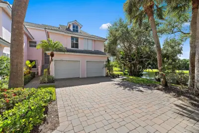 Condo in Jupiter: photo 1 of 48