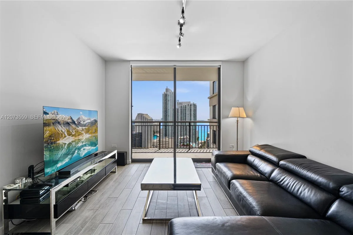 999 SW 1st Ave #3307, Miami: photo 1 of 21