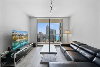 999 SW 1st Ave #3307, Miami: photo 1 of 21
