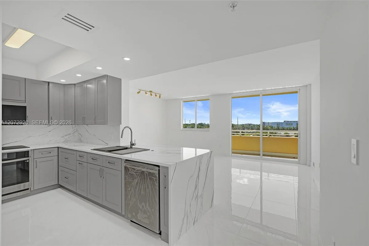 2775 NE 187th St #514, Aventura: photo 1 of 61
