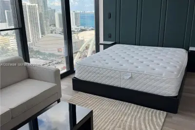 20 NE 11 #3003A, Miami: photo 1 of 3