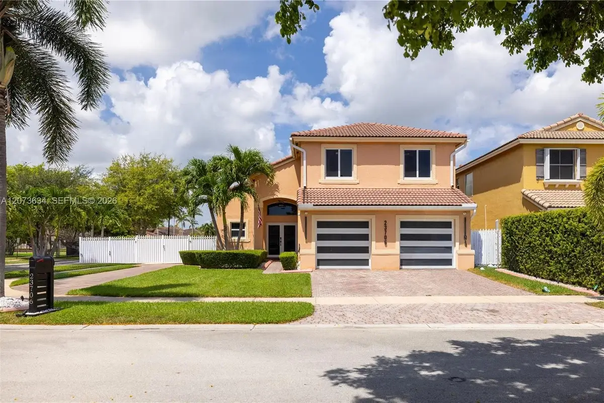 23706 SW 108th Pl, Homestead: photo 1 of 56