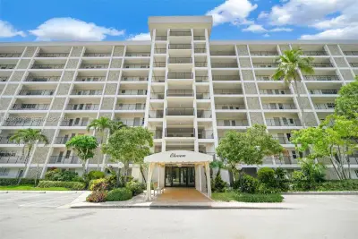 3200 N Palm Aire Dr #610, Pompano Beach: photo 1 of 53