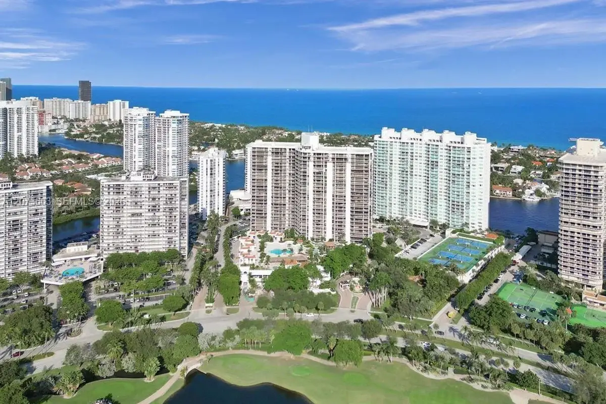 20281 E Country Club Dr #404, Aventura: photo 1 of 37