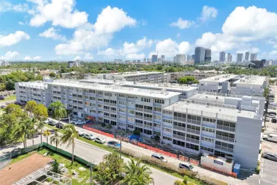 215 SE 3rd Ave #206B, Hallandale Beach: photo 1 of 39