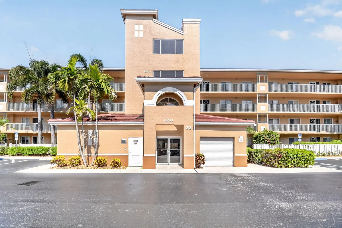 12511 Imperial Isle Dr #205, Boynton Beach: photo 1 of 56