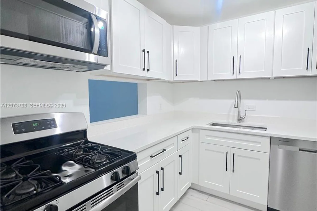 6890 N Kendall Dr #B204, Pinecrest: photo 1 of 15
