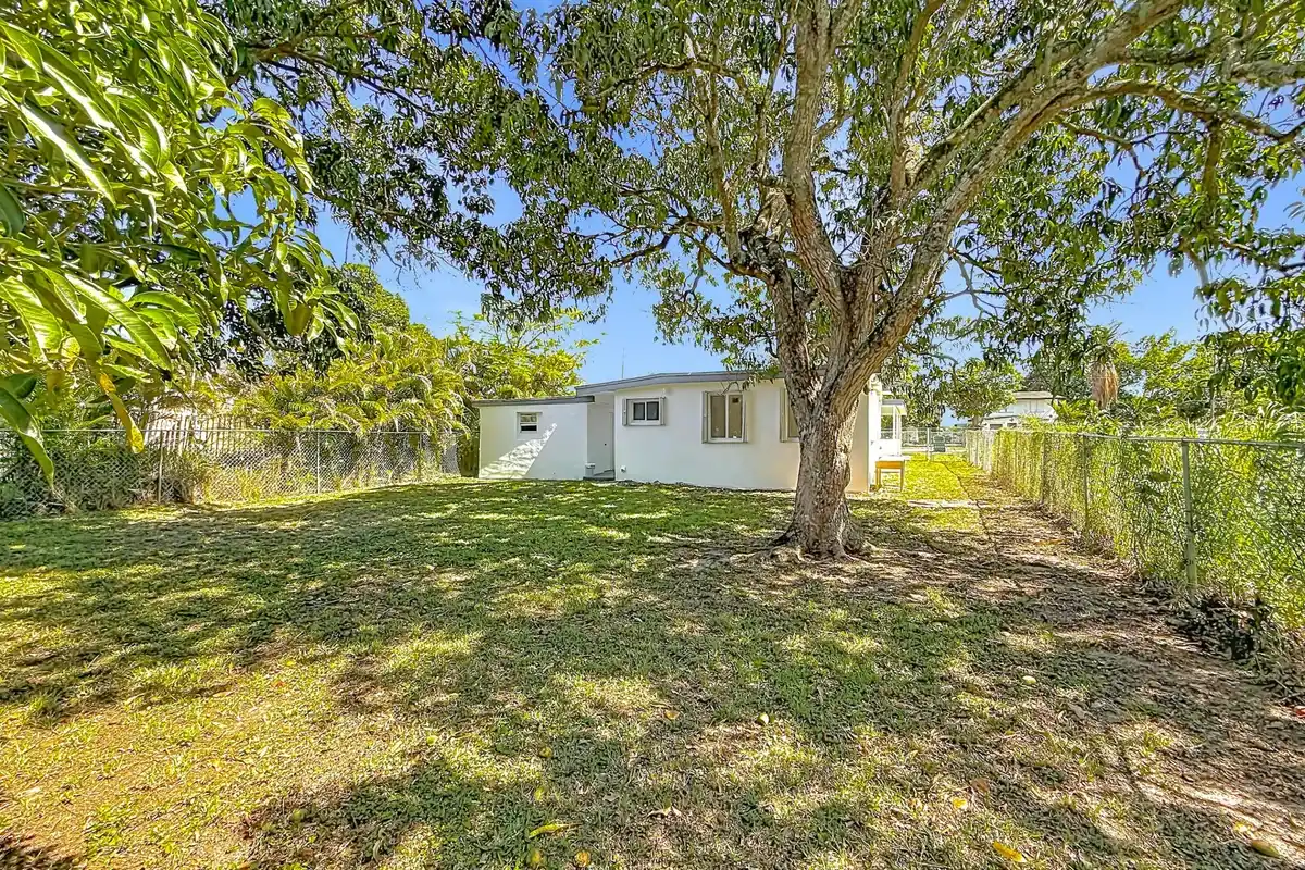 10235 SW 177th St, Miami: photo 1 of 68