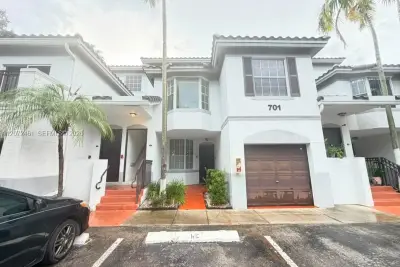 701 SW 148th Ave #104, Sunrise: photo 1 of 17