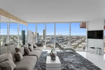 300 S Pointe Dr #3105, Miami Beach: photo 1 of 21