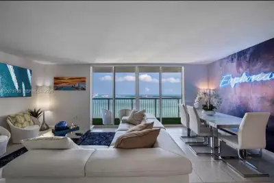 1200 Brickell Bay Dr #4101, Miami: photo 1 of 23
