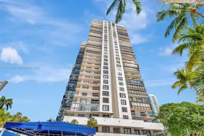 2333 Brickell Ave #2814, Miami: photo 1 of 29