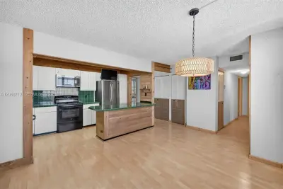 3350 NE 192nd St #5H-B, Aventura: photo 1 of 35