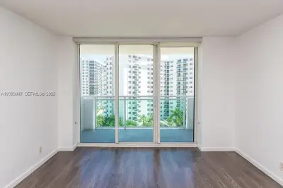 3000 S Ocean Dr #922, Hollywood: photo 1 of 48