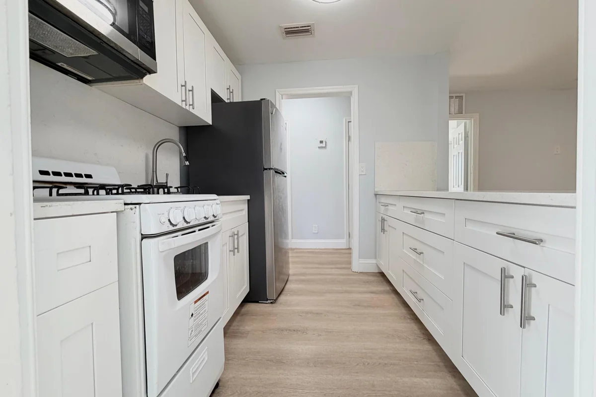 731 Tuscaloosa St #1, West Palm Beach: photo 1 of 31