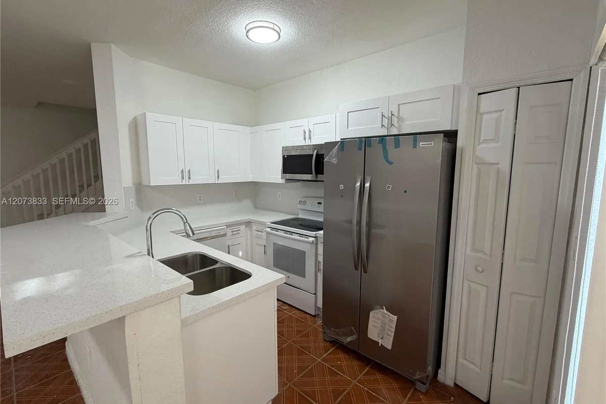 8245 NW 108th Ave #8-15, Doral: photo 1 of 16