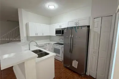 8245 NW 108th Ave #8-15, Doral: photo 1 of 16