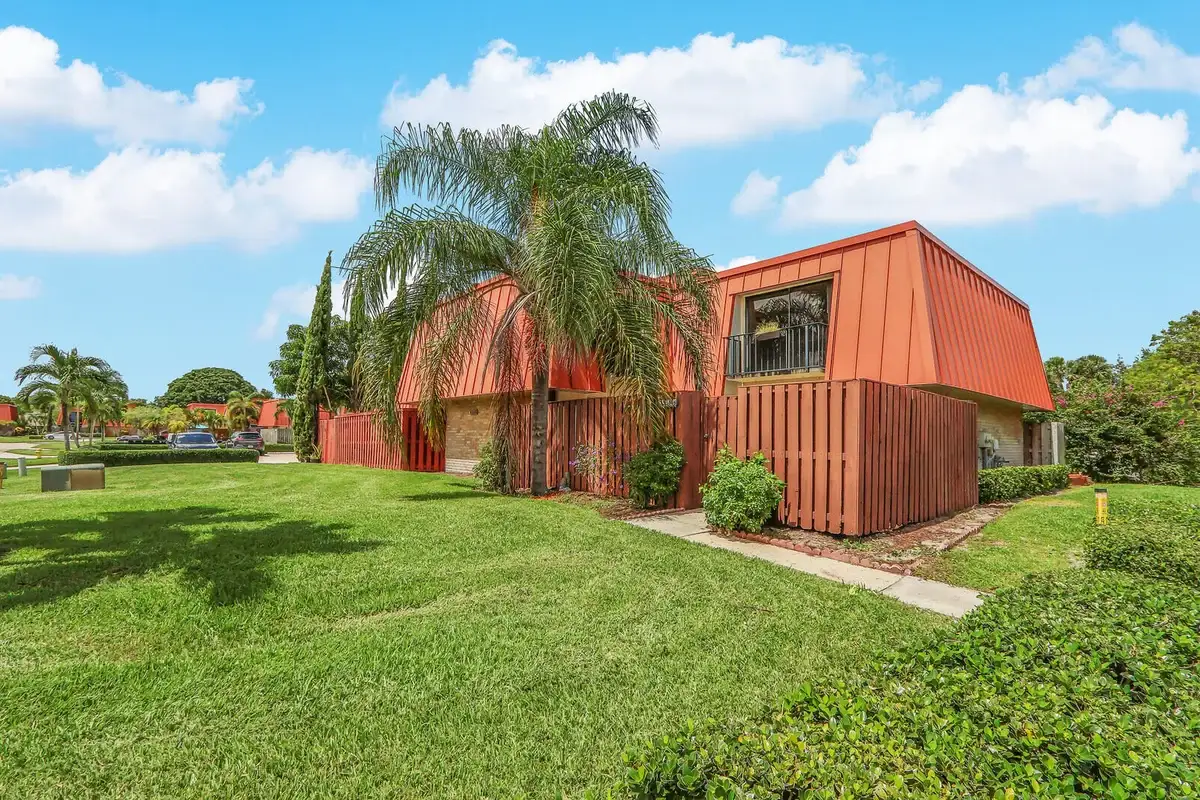 3358 Meridian Way N #B, Palm Beach Gardens: photo 1 of 29