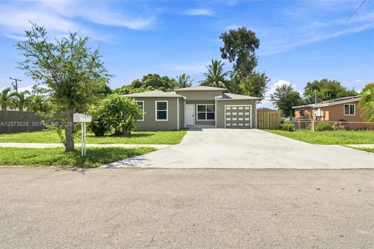 3520 NW 213th Ter, Miami Gardens: photo 1 of 30