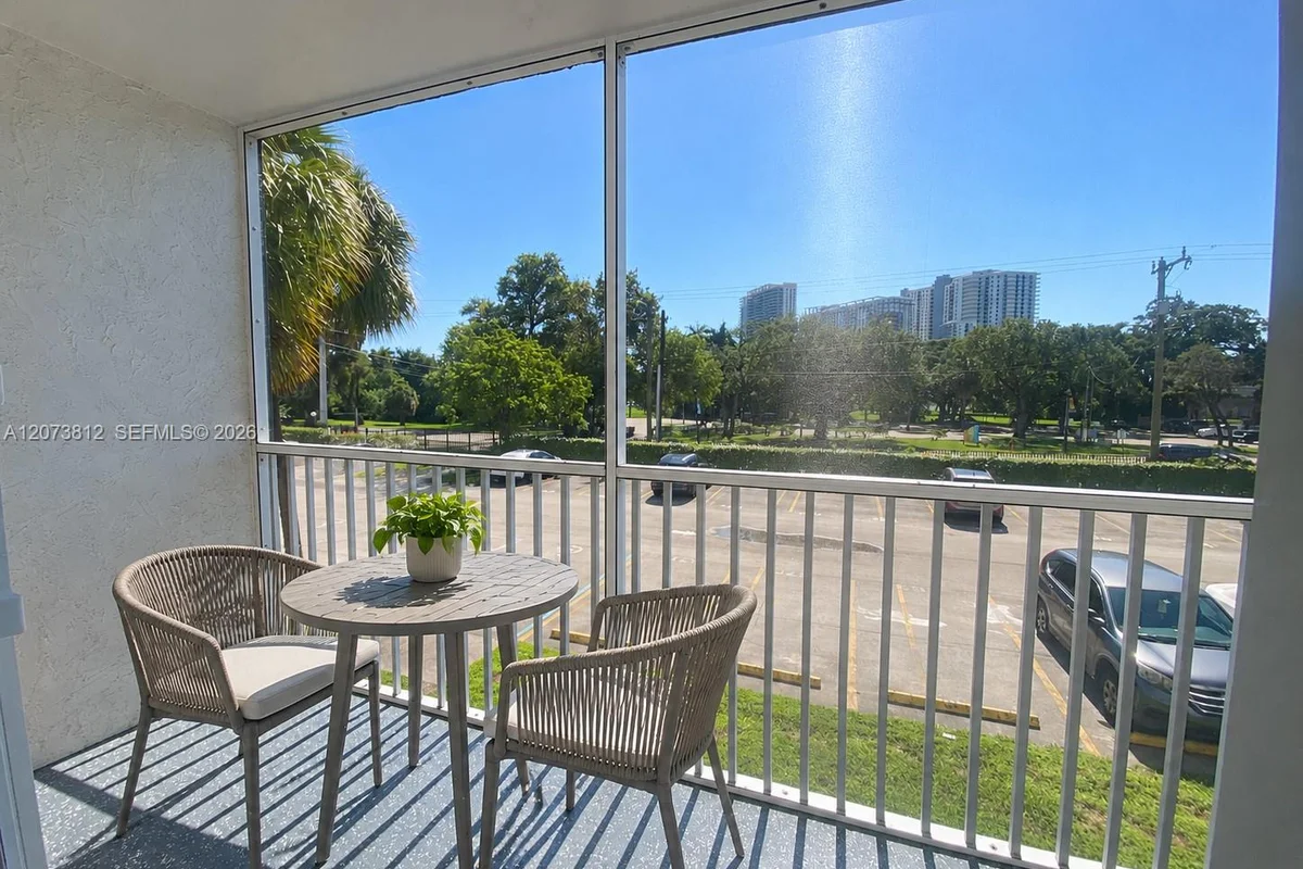 16851 NE 23rd Ave #B214, North Miami Beach: photo 1 of 23