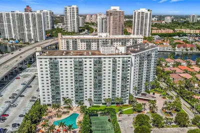 19380 Collins Ave #308, Sunny Isles Beach: photo 1 of 21