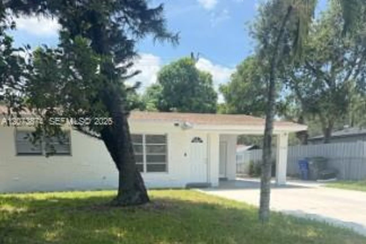 7170 Custer St, Hollywood: photo 1 of 27