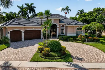 8100 Muirhead Cir, Boynton Beach: photo 1 of 95