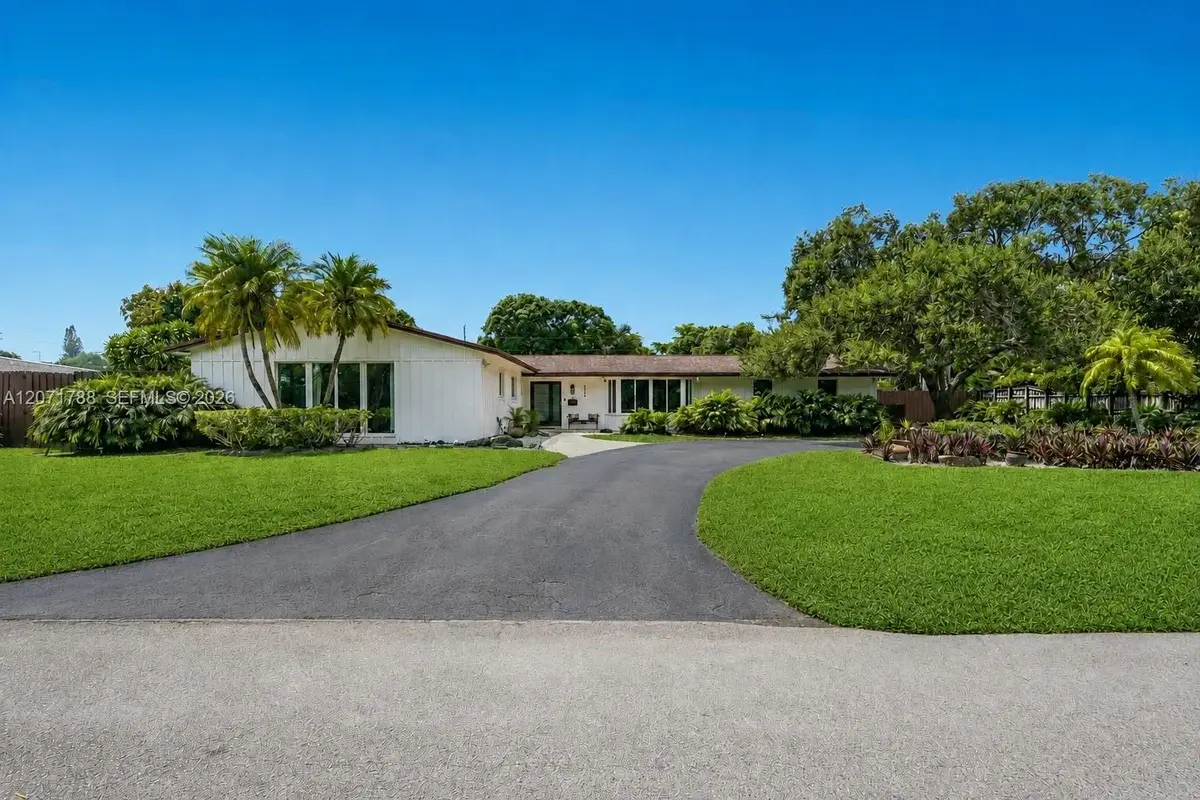 8520 SW 151st St, Palmetto Bay: photo 1 of 63
