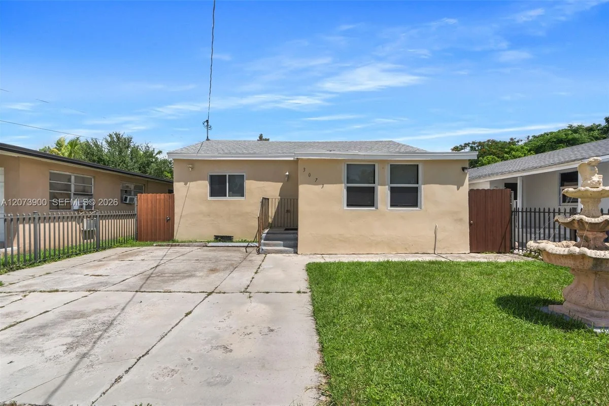 3073 NW 59th St, Miami: photo 1 of 35