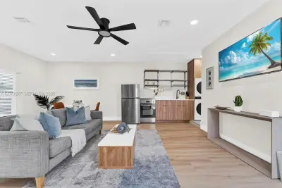 10430 Sunset Strip #S, Sunrise: photo 1 of 30