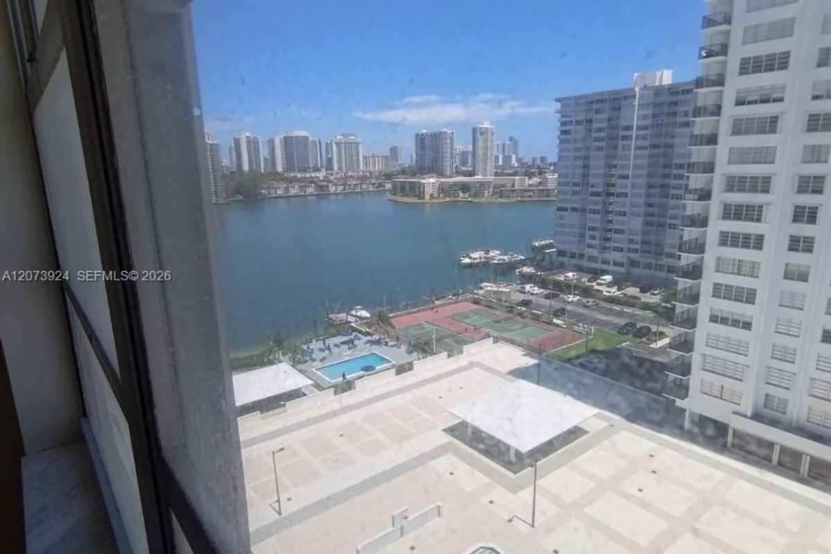 2780 NE 183rd St #1402, Aventura: photo 1 of 28