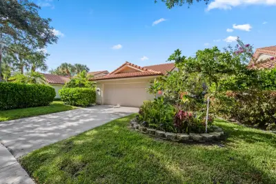 2895 Farragut Ln, West Palm Beach: photo 1 of 44