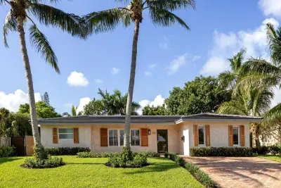 1278 SW 5th St, Boca Raton: photo 1 of 20