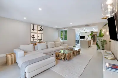 1509 NE 4th Pl, Fort Lauderdale: photo 1 of 25