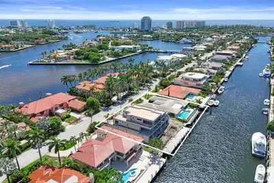 8 Isla Bahia Dr, Fort Lauderdale: photo 1 of 8
