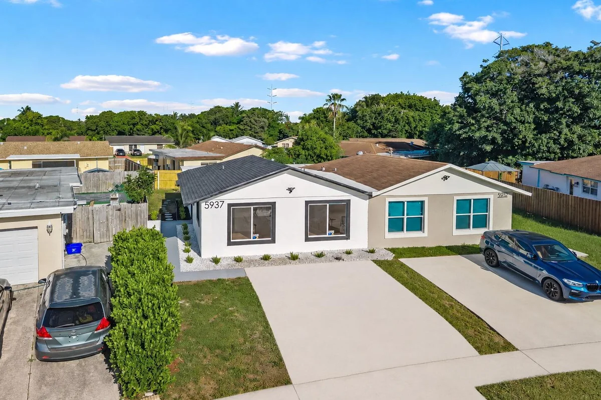 5937 Caribbean Blvd, West Palm Beach: photo 1 of 25