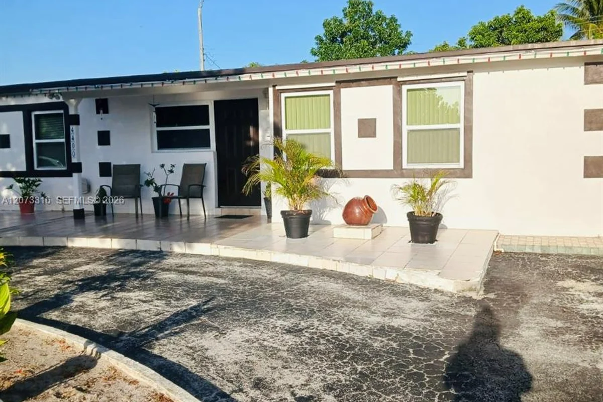 4400 SW 112th Pl, Miami: photo 1 of 14