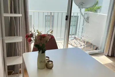221 Meridian Ave #305, Miami Beach: photo 1 of 12