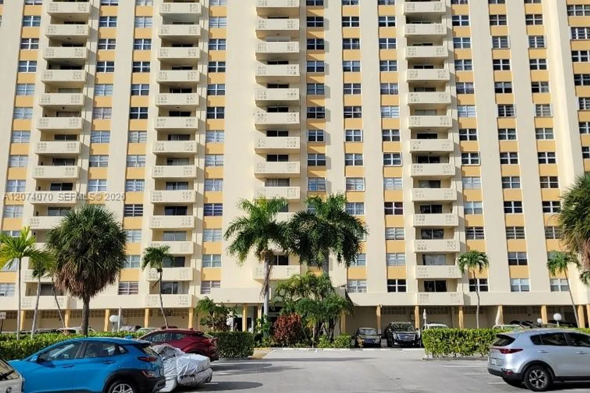 1833 S Ocean Dr #307, Hallandale Beach: photo 1 of 20