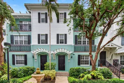 365 W Mallory Cir, Delray Beach: photo 1 of 46
