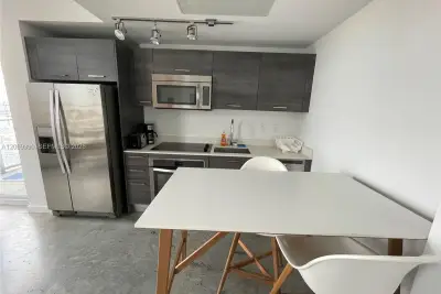151 SE 1st St #3004, Miami: photo 1 of 15
