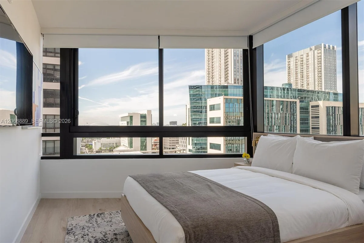 225 N Miami Ave #1702, Miami: photo 1 of 26
