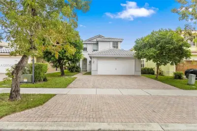 4261 SW 126th Ave, Miramar: photo 1 of 41