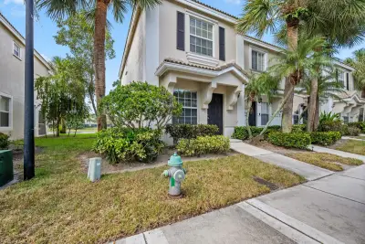 5072 Palmbrooke Cir, West Palm Beach: photo 1 of 22