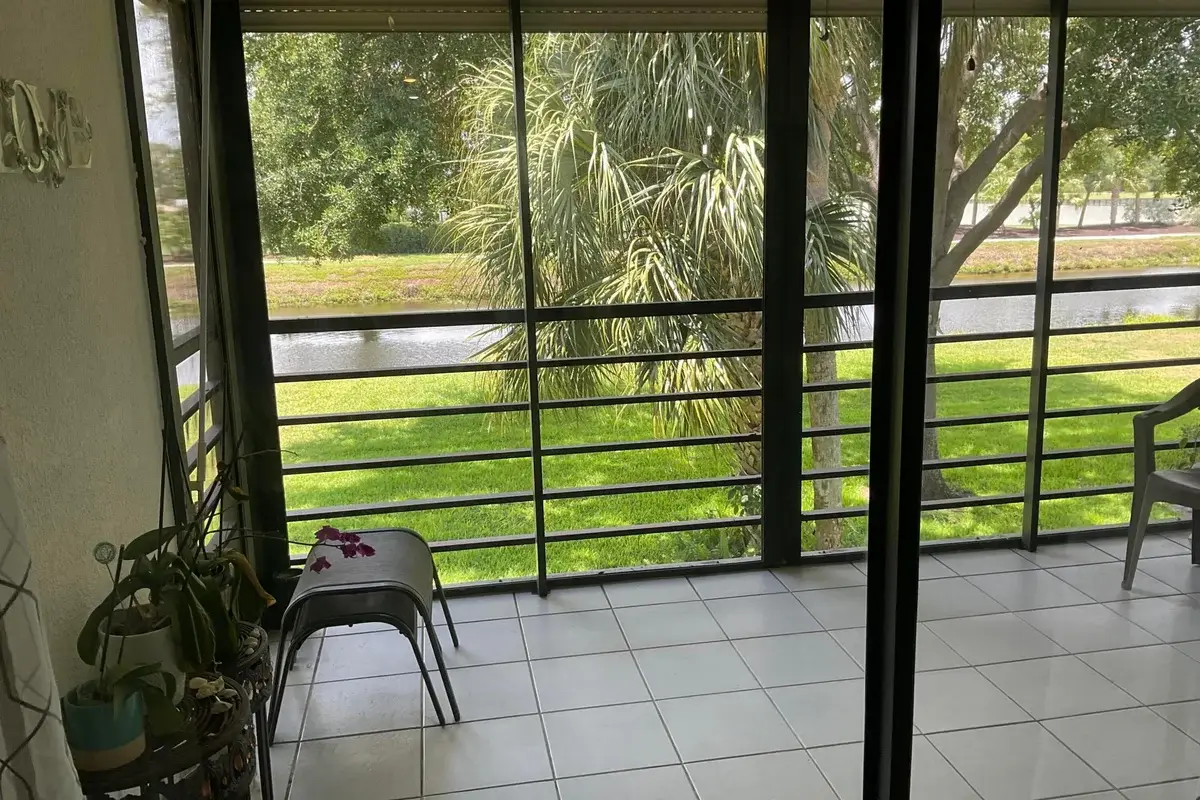 2910 SW 22nd Cir #212E, Delray Beach: photo 1 of 23