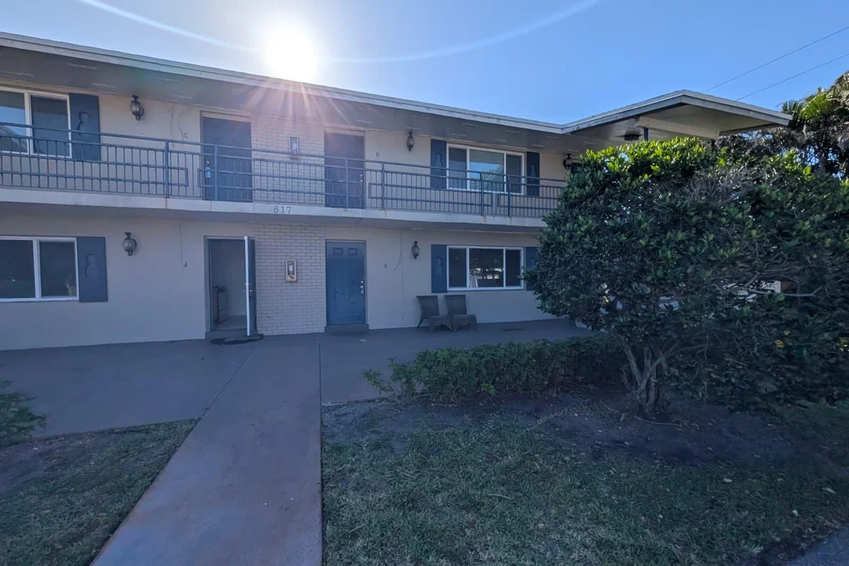 817 Lighthouse Dr #B, North Palm Beach: photo 1 of 17