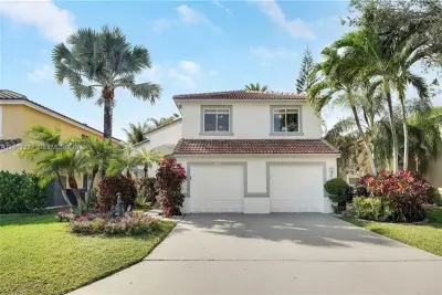 8117 Pelican Harbour Dr, Lake Worth: photo 1 of 93