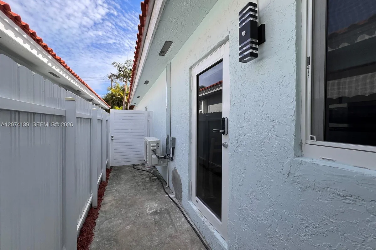 Home in Miami Springs: photo 1 of 8