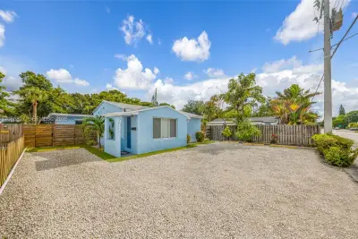 817 SW 12th St, Fort Lauderdale: photo 1 of 44